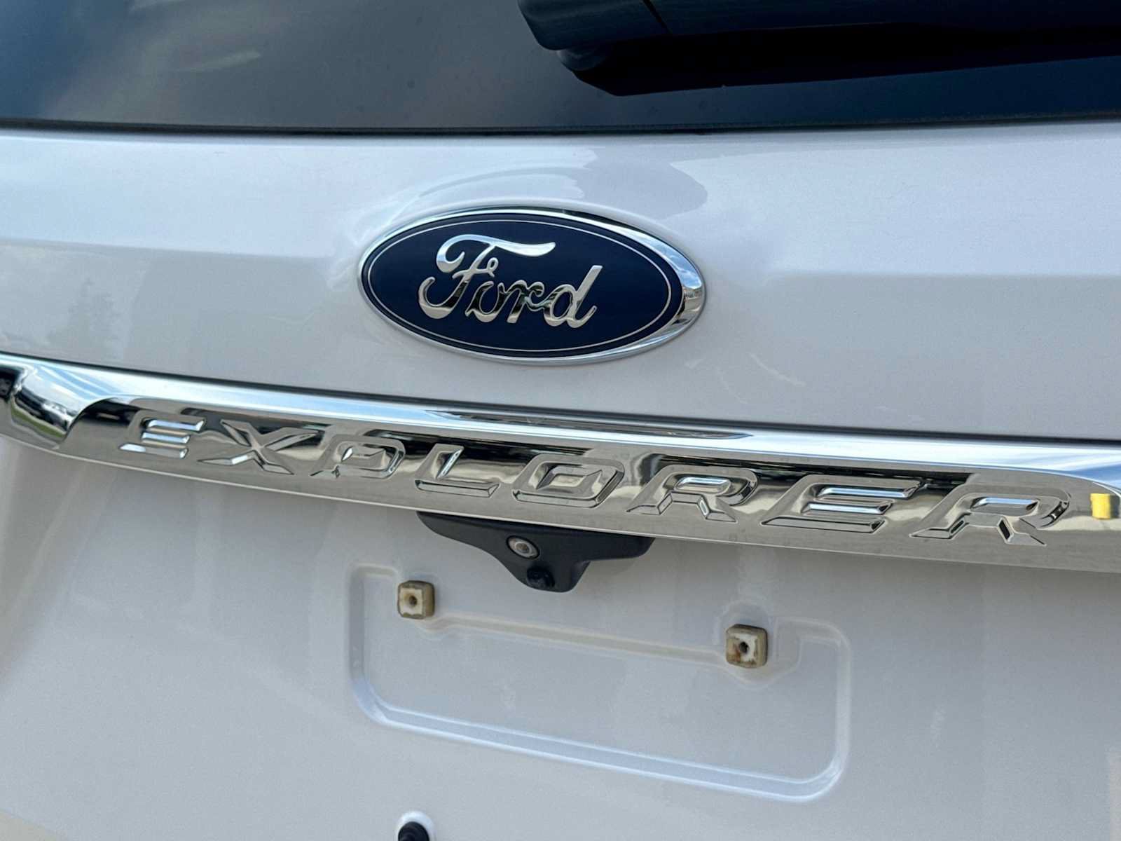 Certified 2018 Ford Explorer XLT w/ XLT Technology Feature Bundle FWD image 12