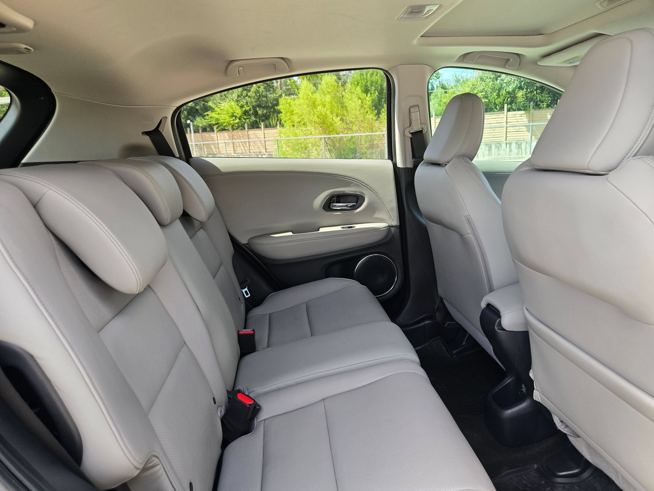 Used 2019 Honda HR-V Touring image 25