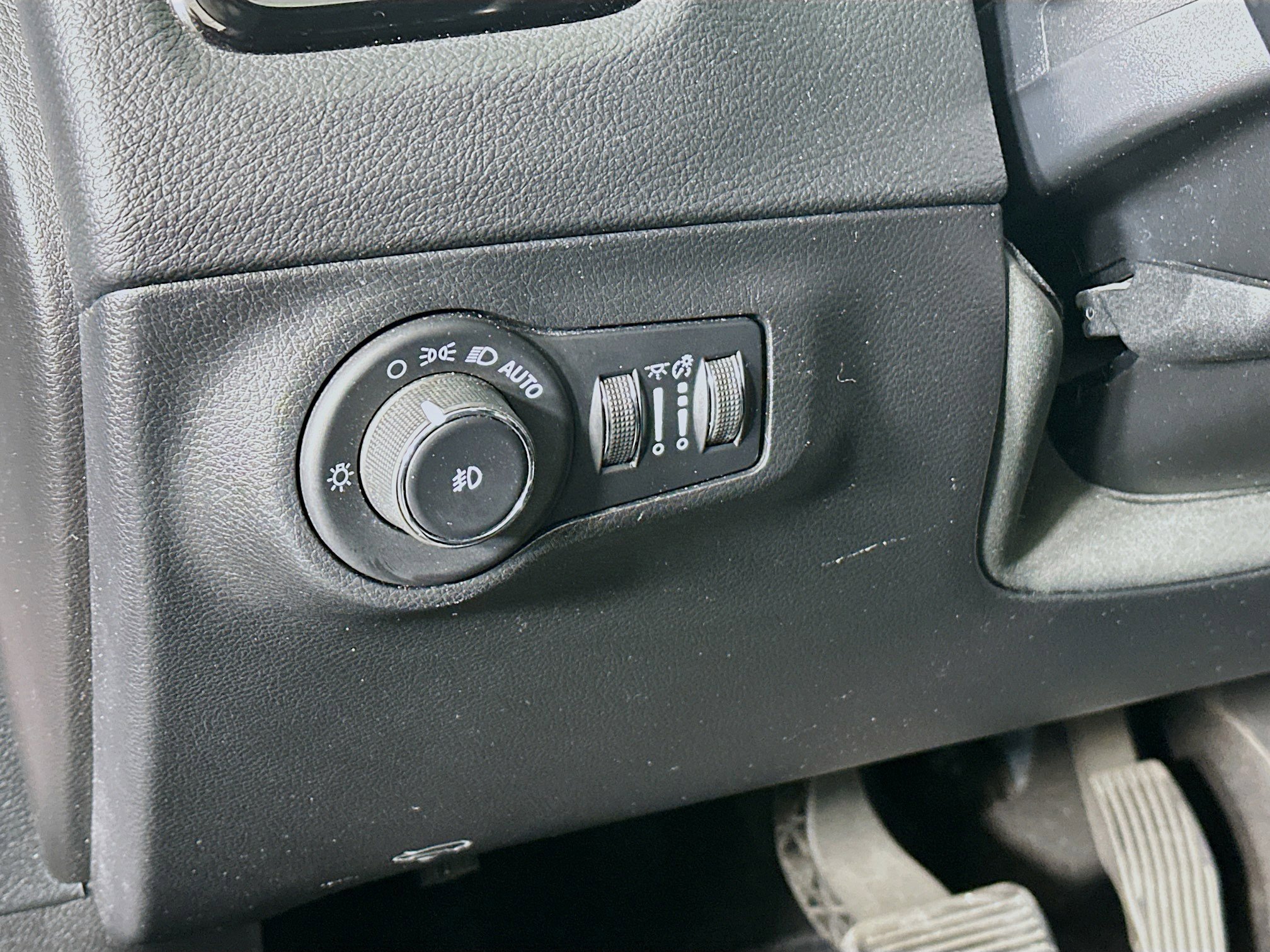 Used 2021 Jeep Compass Limited image 17