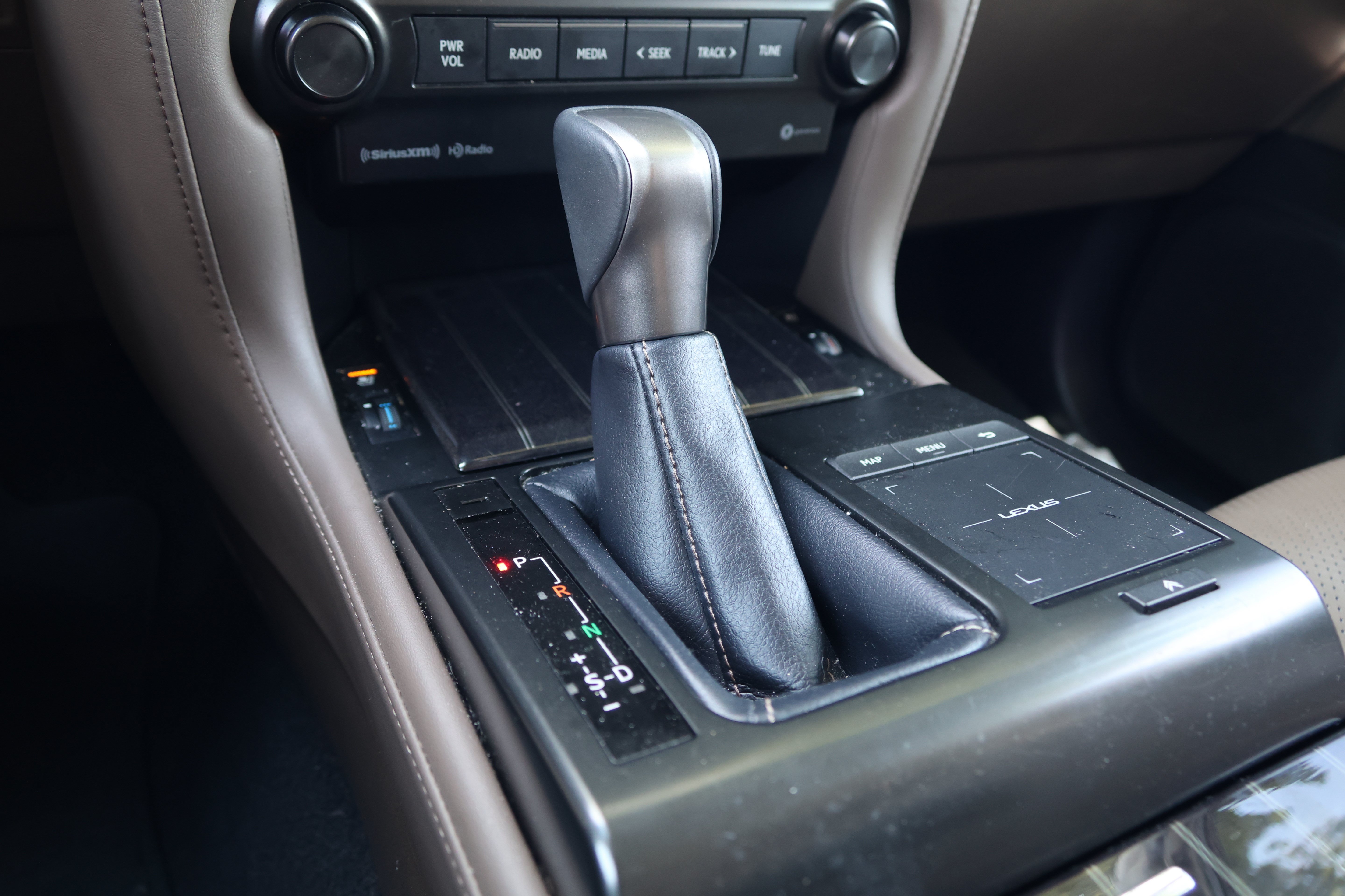 Certified 2023 Lexus GX 460 Luxury w/ Sport Design Package AWD/4WD image 26