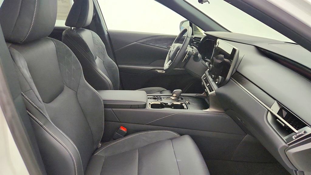Used 2025 Lexus RX 450h AWD w/ Convenience Package image 23