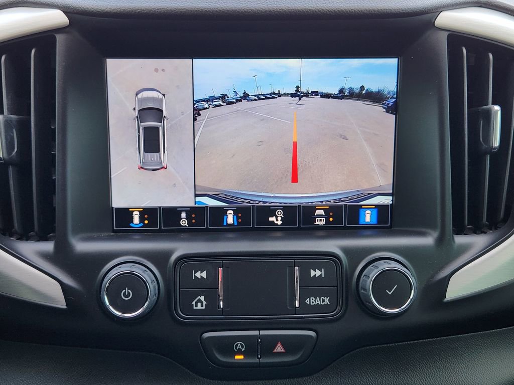 Used 2024 GMC Terrain SLT w/ Tech Package image 25