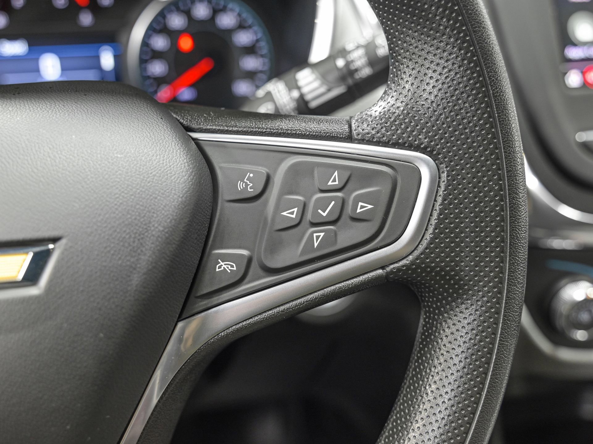 Used 2022 Chevrolet Equinox LS w/ LS Convenience Package image 22