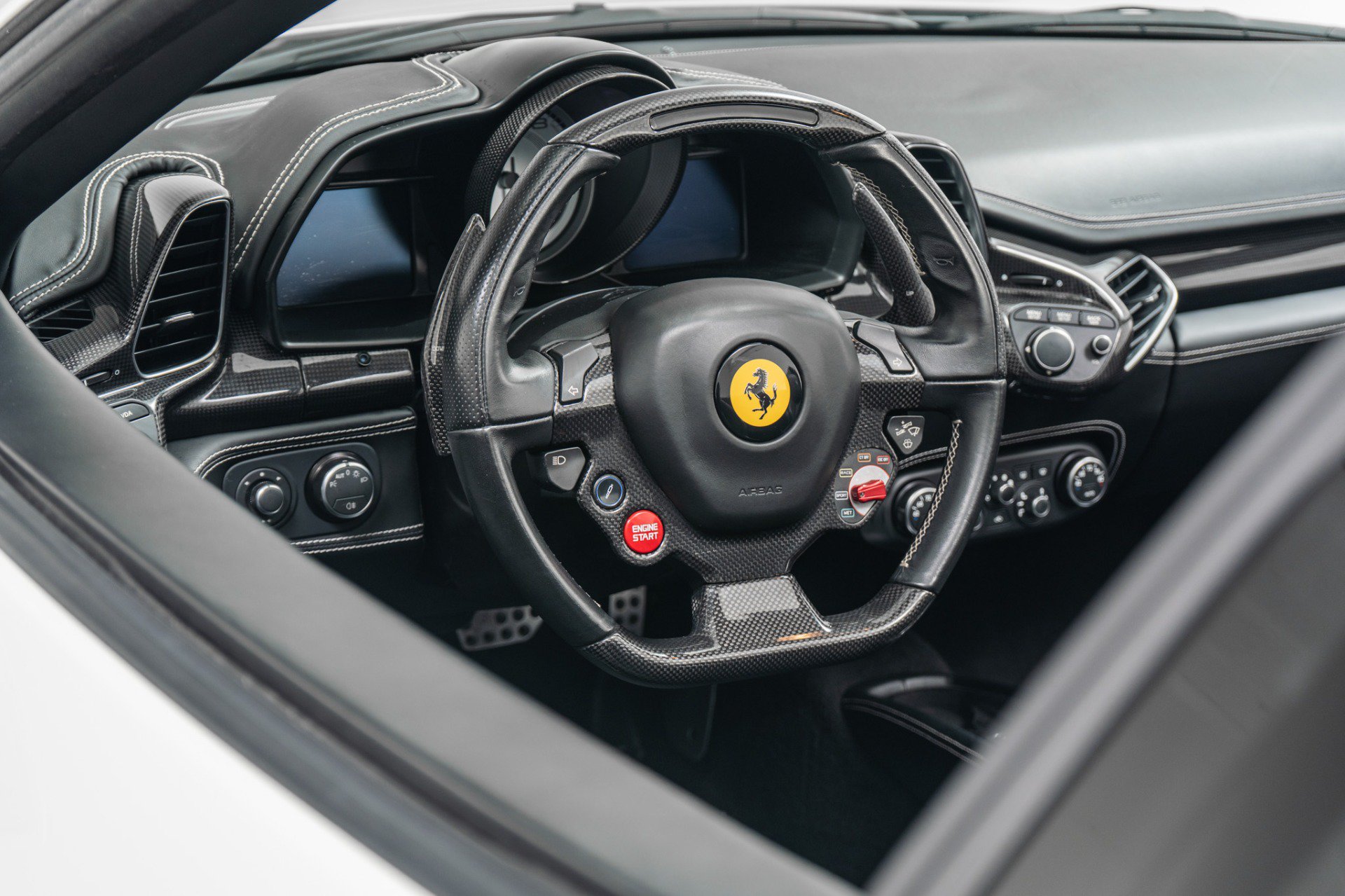 Used 2015 Ferrari 458 Spider RWD image 28