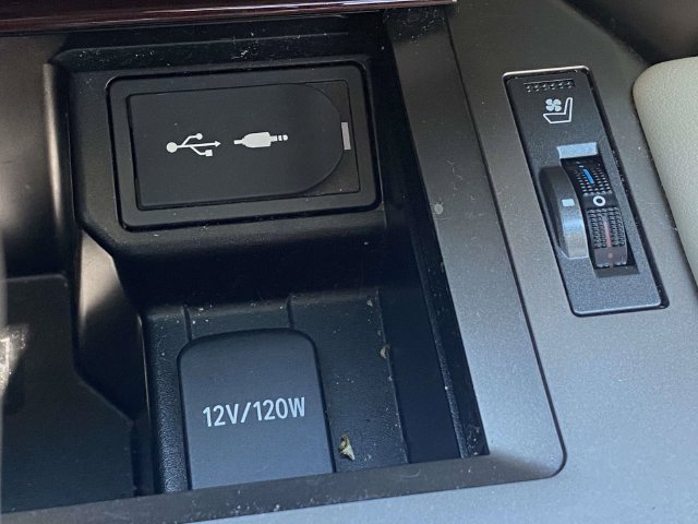 Used 2019 Lexus GX 460 AWD/4WD image 30