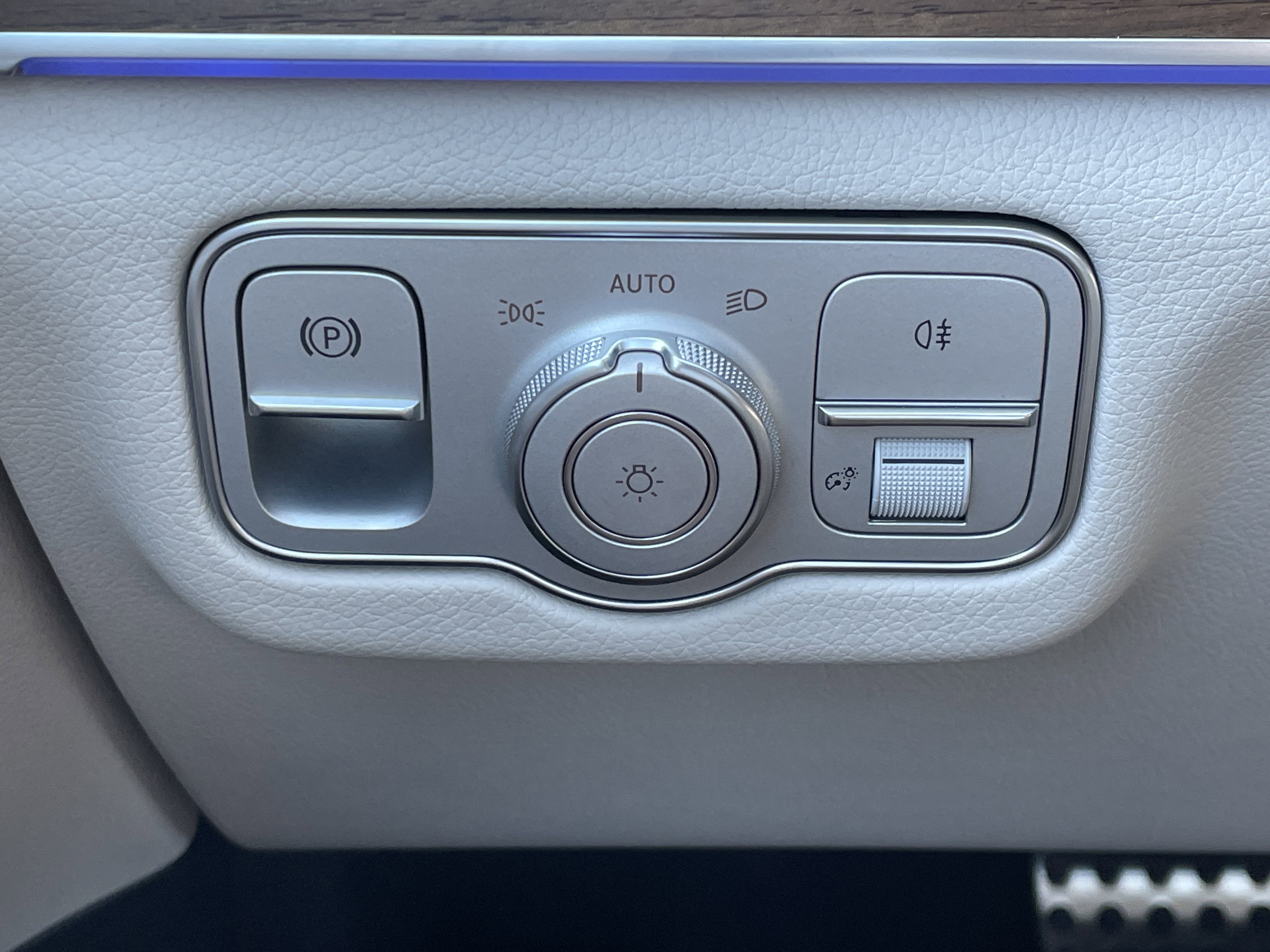 New 2026 Mercedes-Benz GLS 450 4MATIC image 23