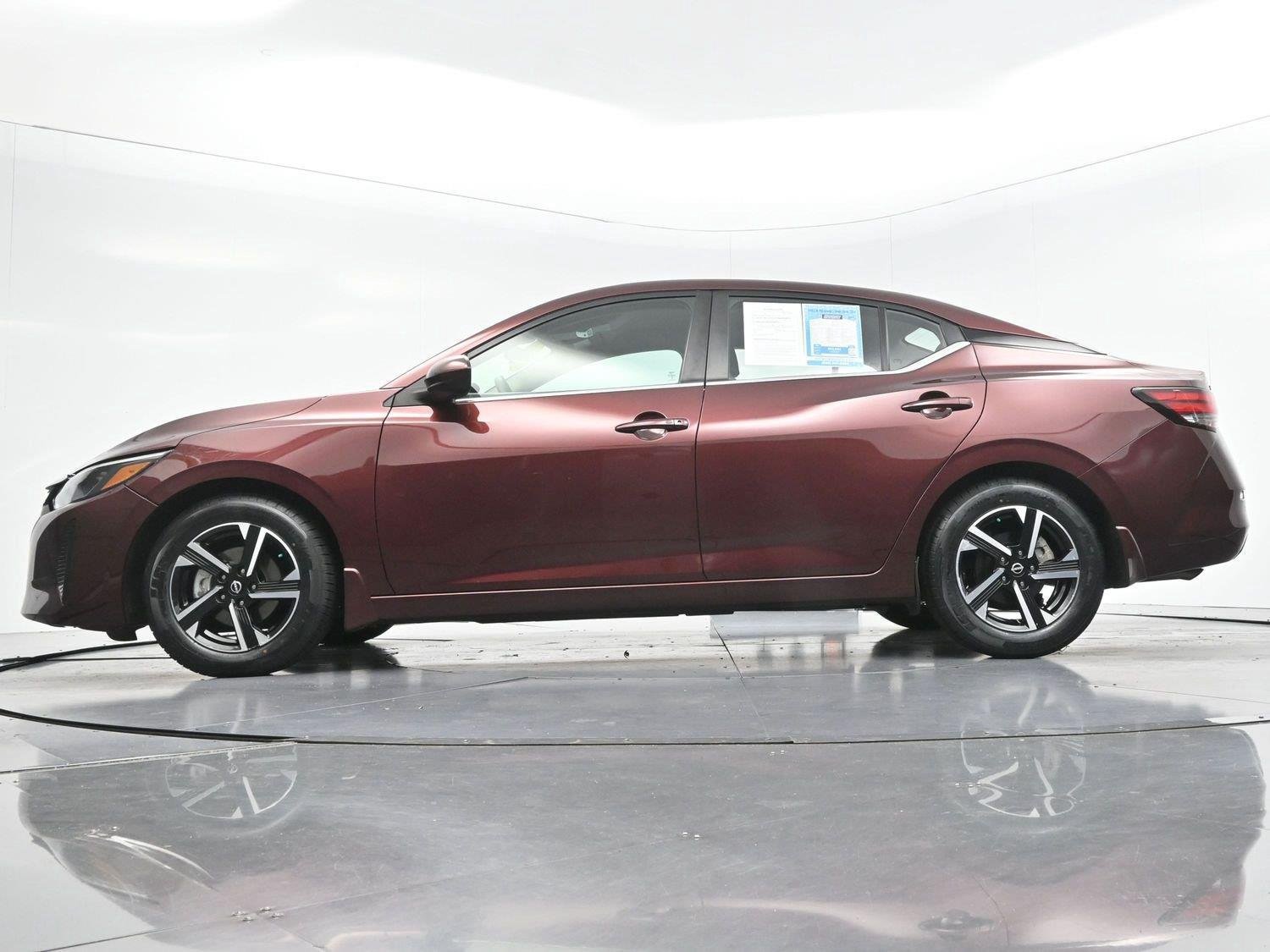 Used 2024 Nissan Sentra SV FWD image 45