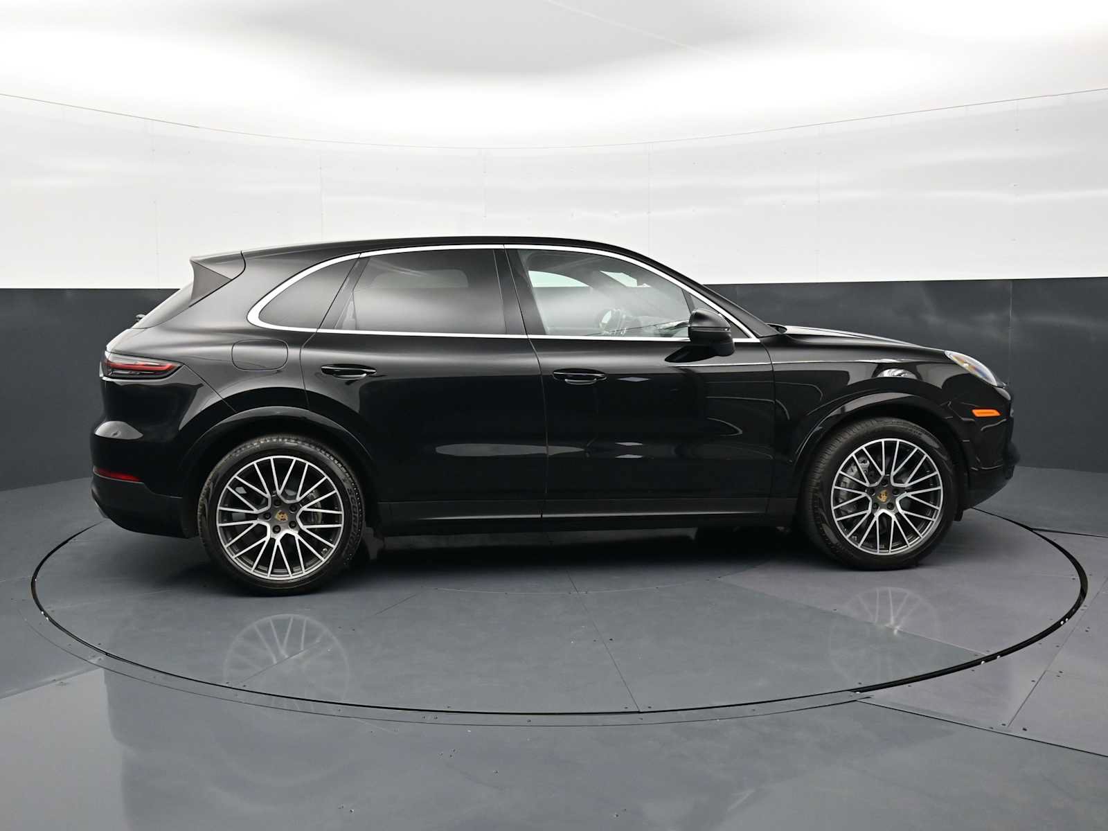 Certified 2021 Porsche Cayenne AWD/4WD image 24