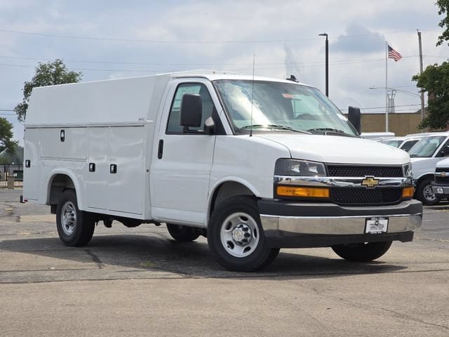 New 2026 Chevrolet Express 3500 w/ Power Convenience Package RWD image 2