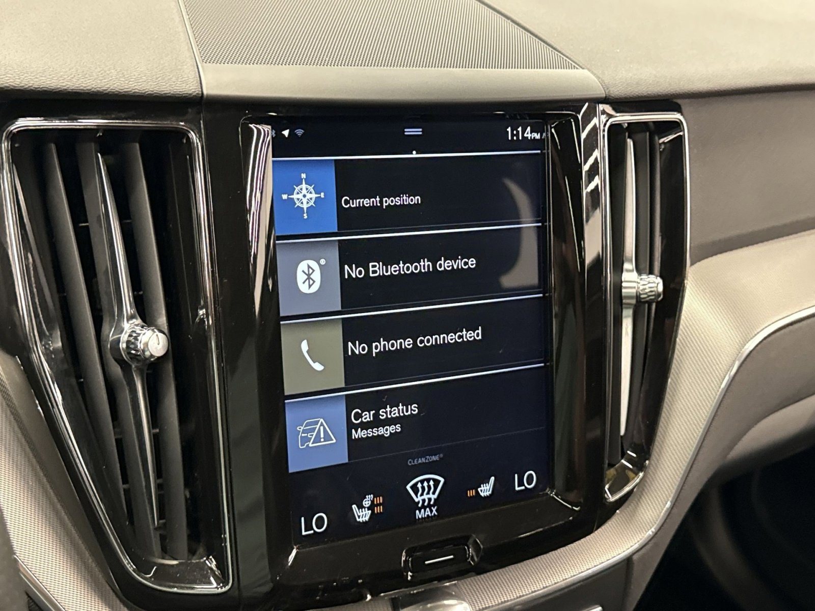 Used 2018 Volvo XC60 T5 R-Design w/ Convenience Package AWD/4WD image 19