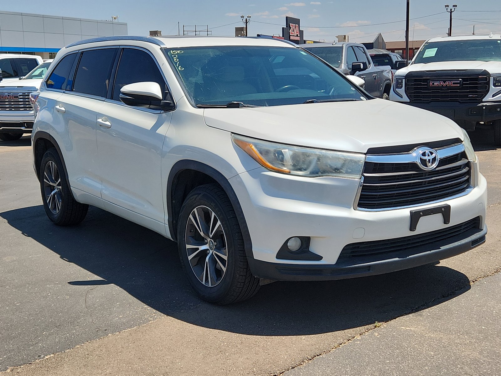 Used 2016 Toyota Highlander XLE FWD image 6