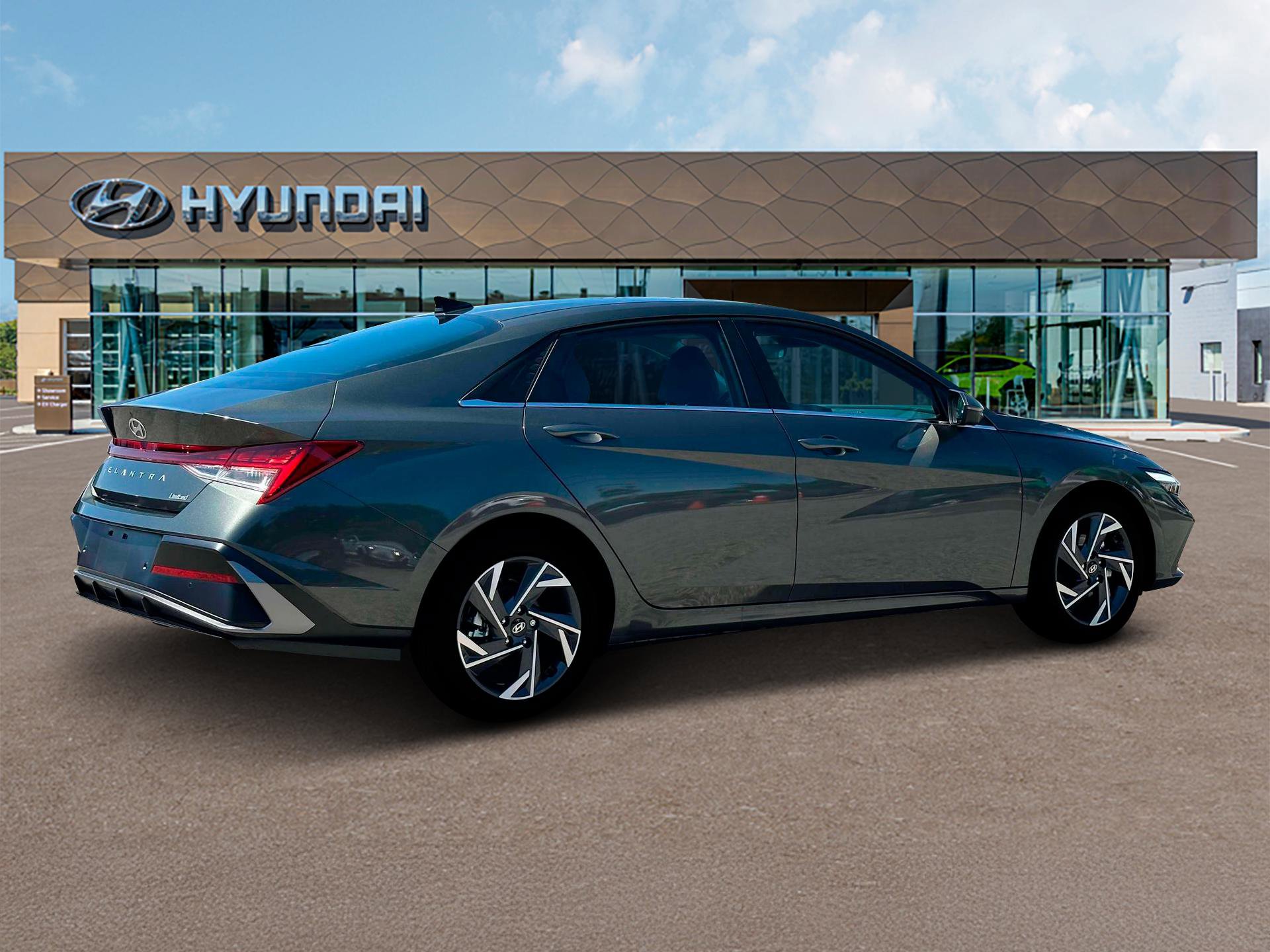 Used 2025 Hyundai Elantra Limited FWD image 40
