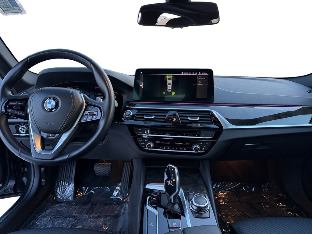 Used 2022 BMW 530i xDrive w/ Premium Package image 10