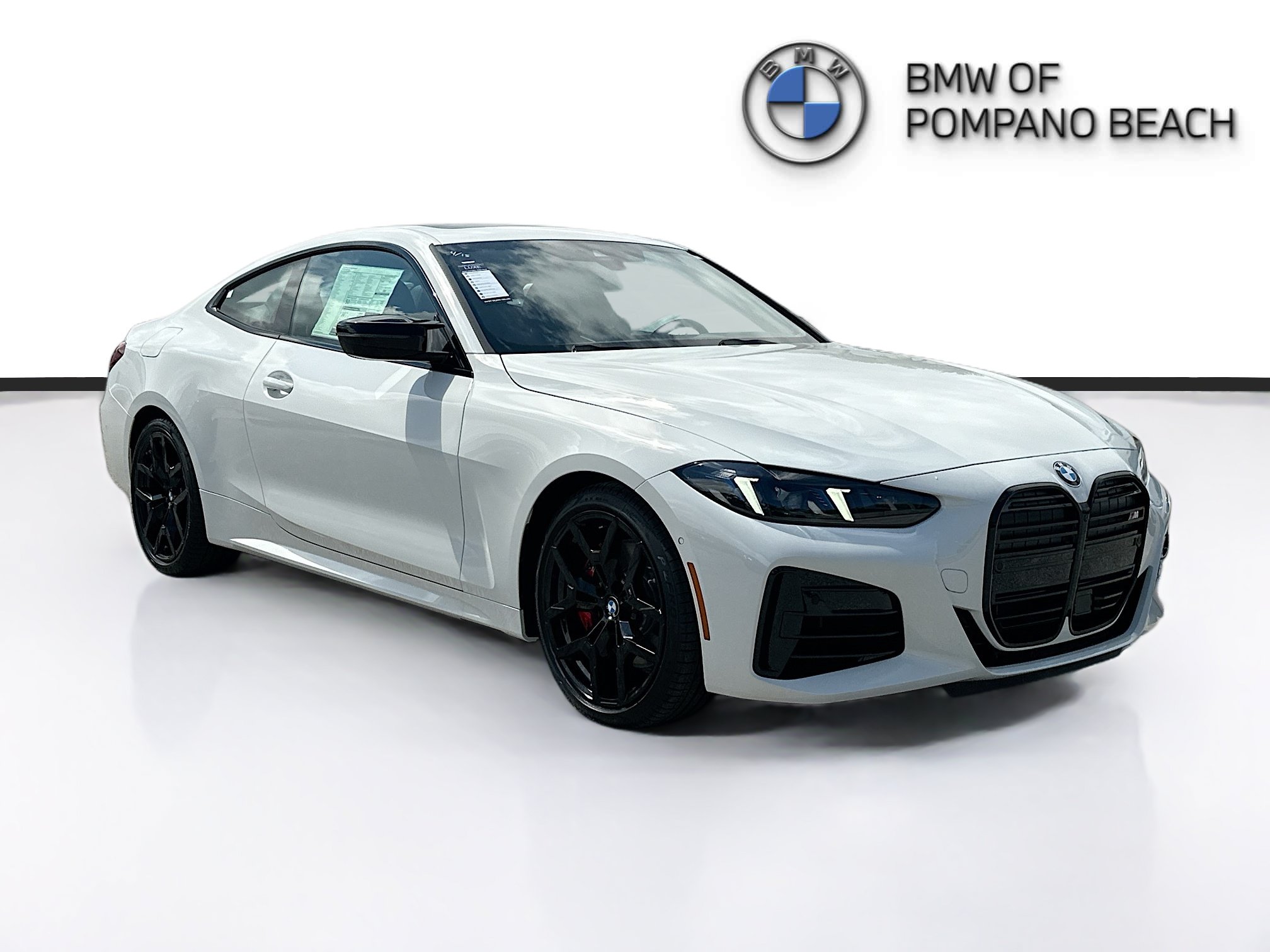 New 2026 BMW M440i Coupe RWD image 1