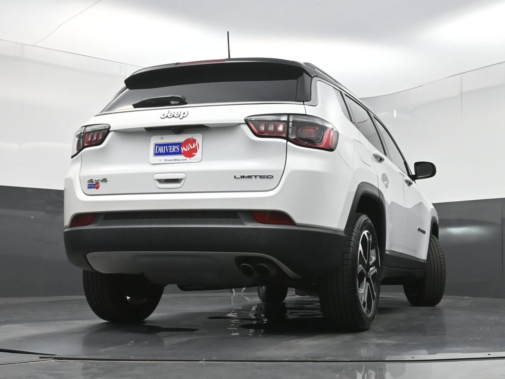Used 2022 Jeep Compass Limited AWD/4WD image 30