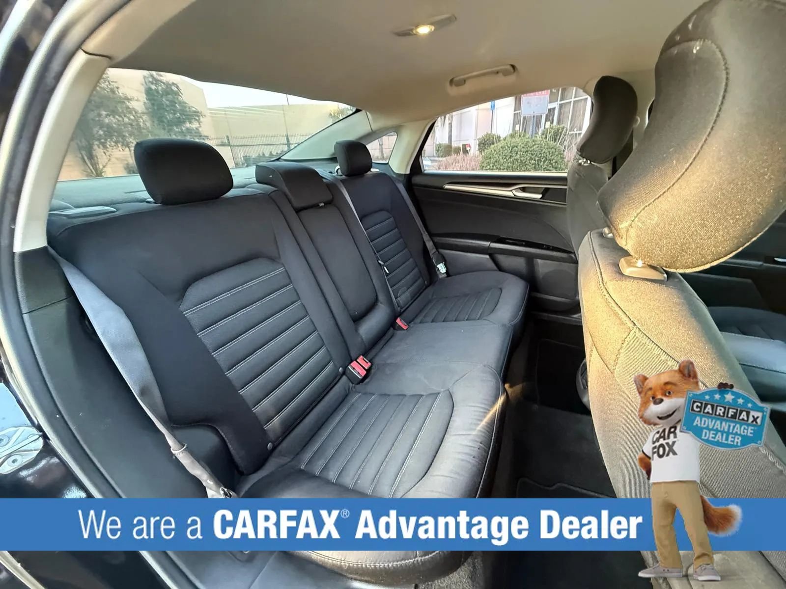 Used 2015 Ford Fusion SE FWD image 18