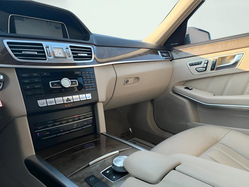 Used 2015 Mercedes-Benz E 350 4MATIC Sedan image 40