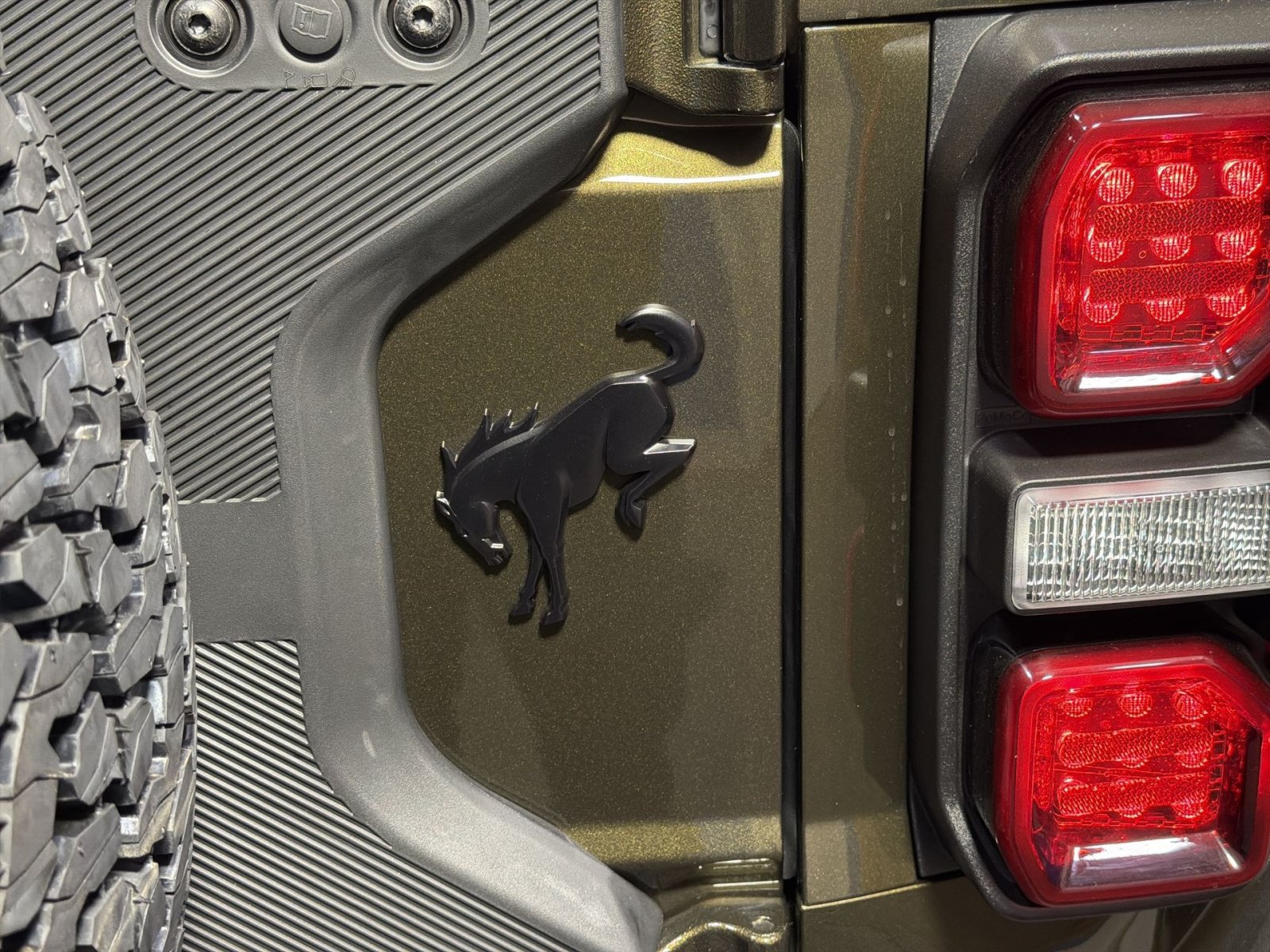 New 2025 Ford Bronco Raptor w/ Interior Carbon Fiber Pack AWD/4WD image 21
