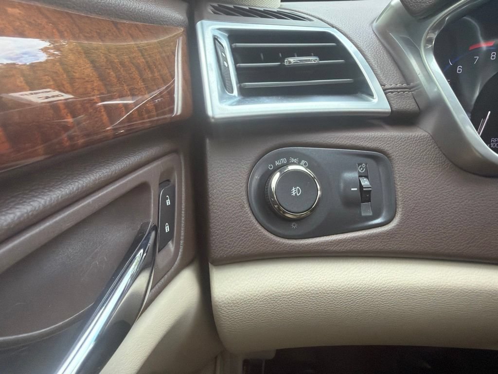 Used 2016 Cadillac SRX Luxury FWD image 25