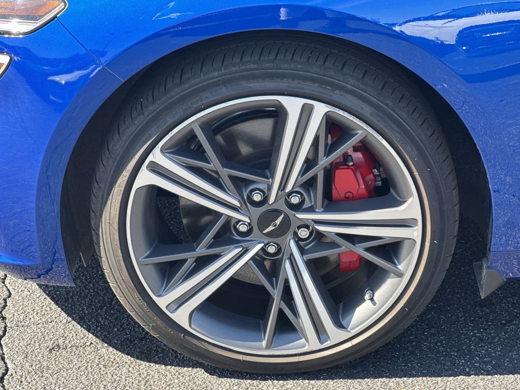 Used 2025 Genesis G70 2.5T w/ Sport Prestige Package image 11