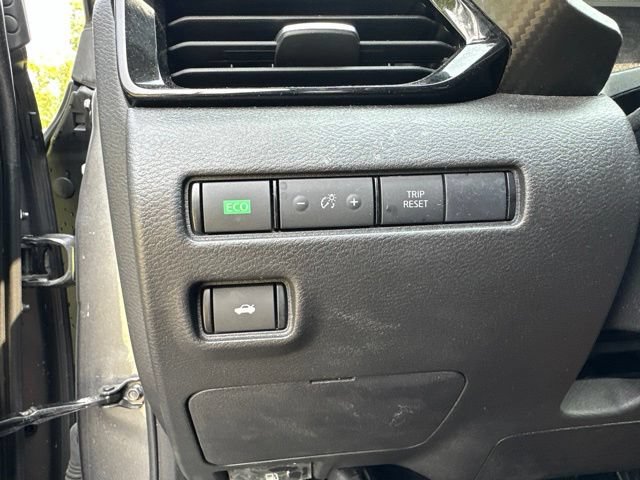 Used 2023 Nissan Sentra SV FWD image 41