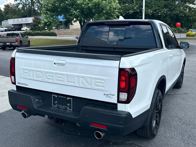 Used 2025 Honda Ridgeline Black Edition image 3
