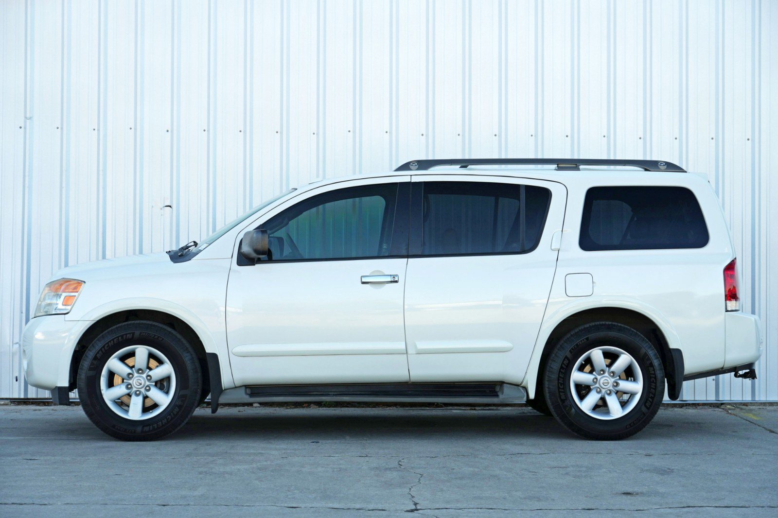Used 2013 Nissan Armada SV image 8