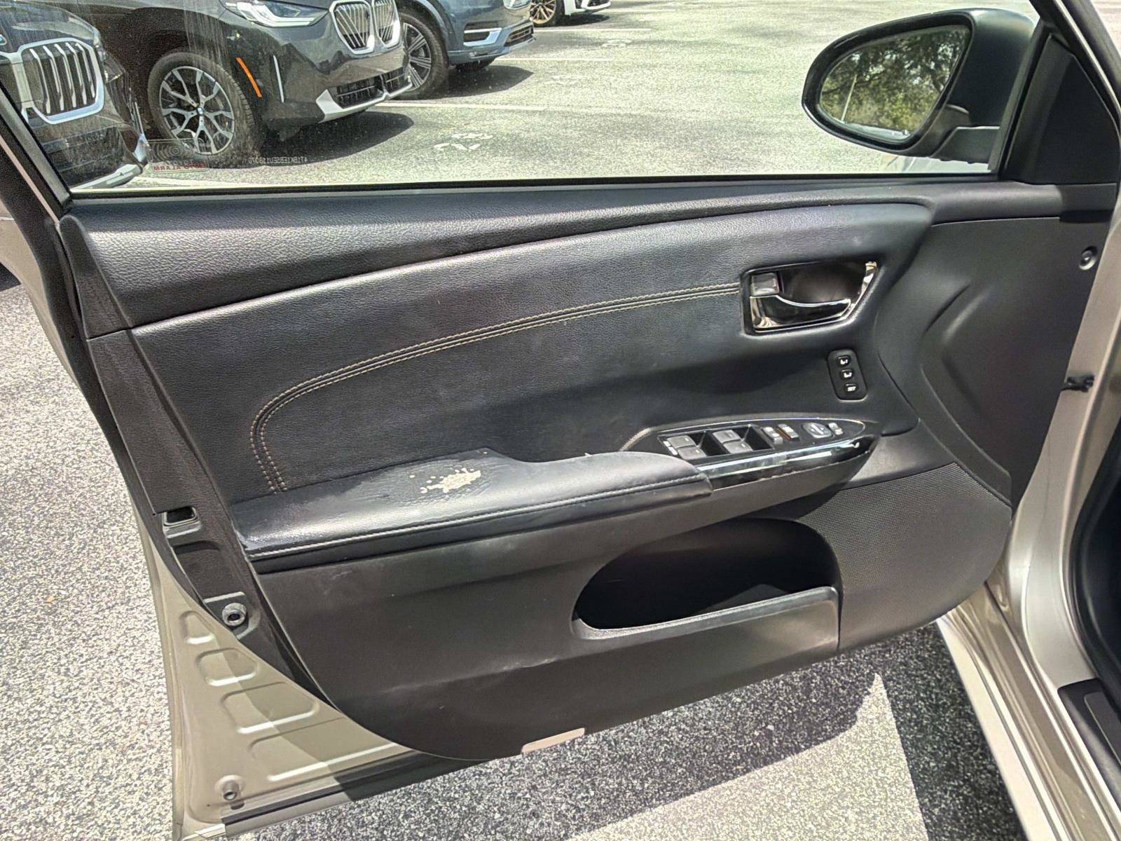 Used 2014 Toyota Avalon Limited FWD image 17