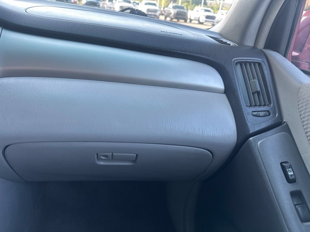 Used 2005 Toyota Highlander 4WD V6 w/ Appearance Pkg image 14