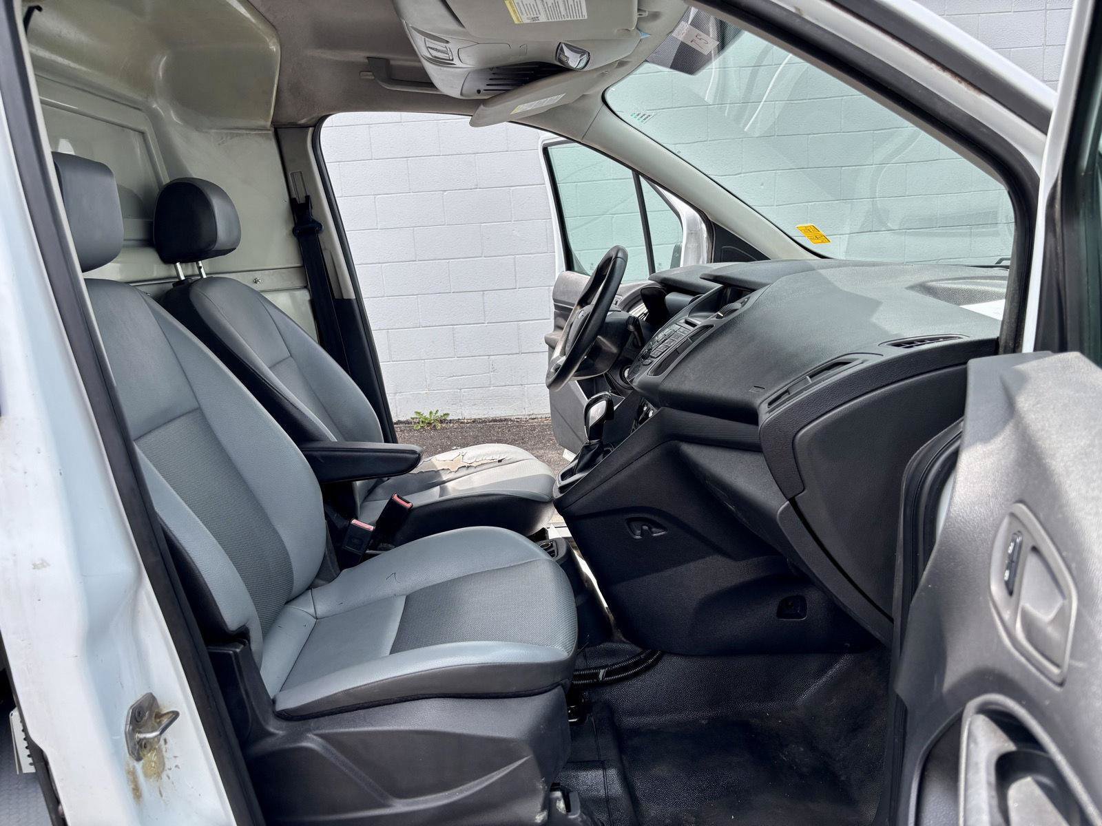 Used 2016 Ford Transit Connect XL FWD image 7