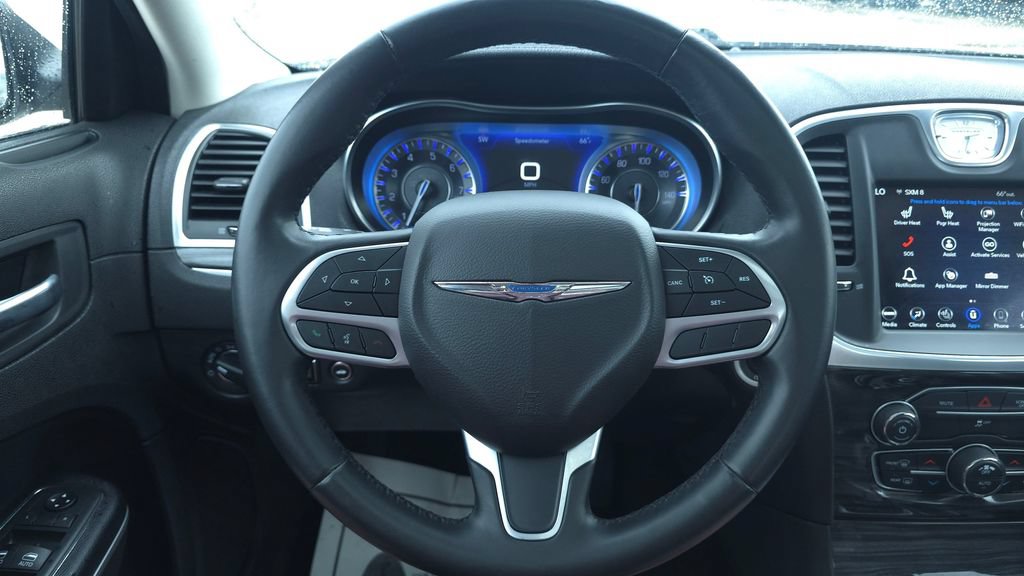 Used 2019 Chrysler 300 Touring w/ Quick Order Package 2EF RWD image 25