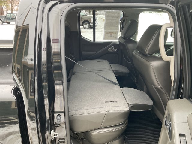 Used 2017 Nissan Frontier PRO-4X w/ Pro-4x Luxury Package image 40