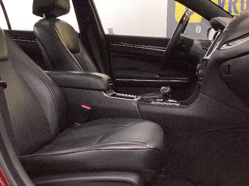 Used 2013 Chrysler 300 C w/ Light Group image 17