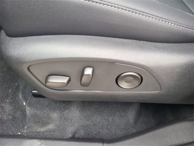 New 2026 Chevrolet Traverse LT w/ Driver Confidence Package image 24