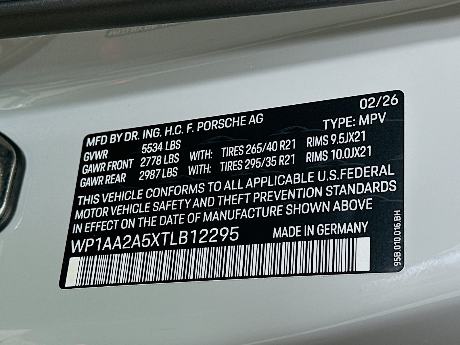New 2026 Porsche Macan AWD/4WD image 47