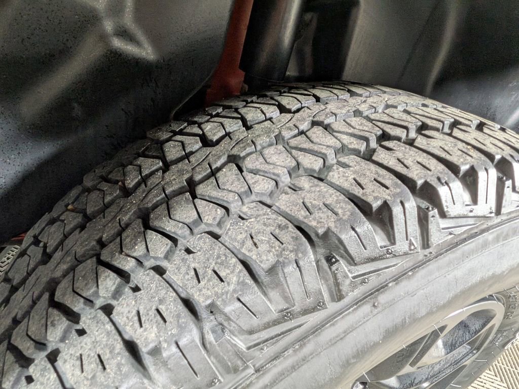 Certified 2021 Jeep Cherokee Trailhawk w/ Premium Leather Package AWD/4WD image 14