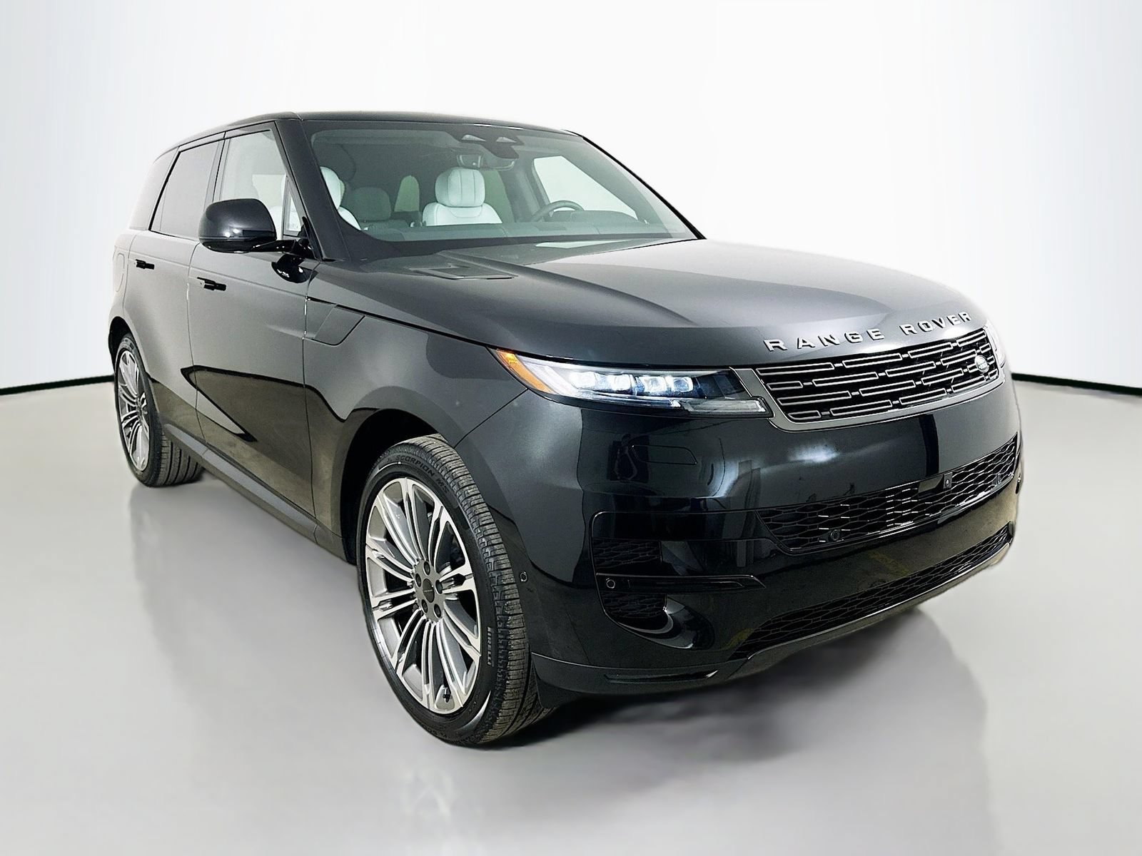 New 2026 Land Rover Range Rover Sport SE AWD/4WD image 3