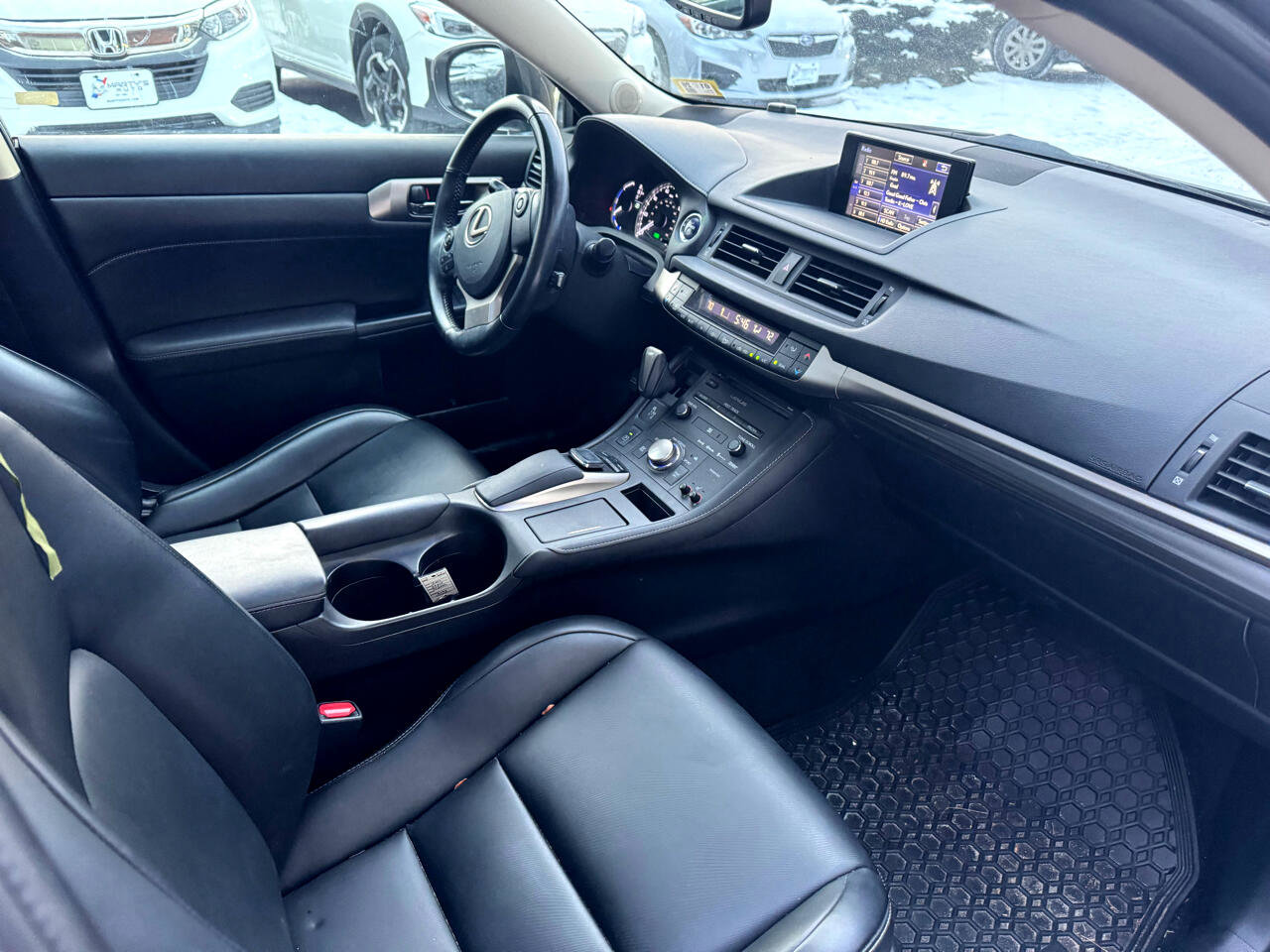 Used 2017 Lexus CT 200h image 16