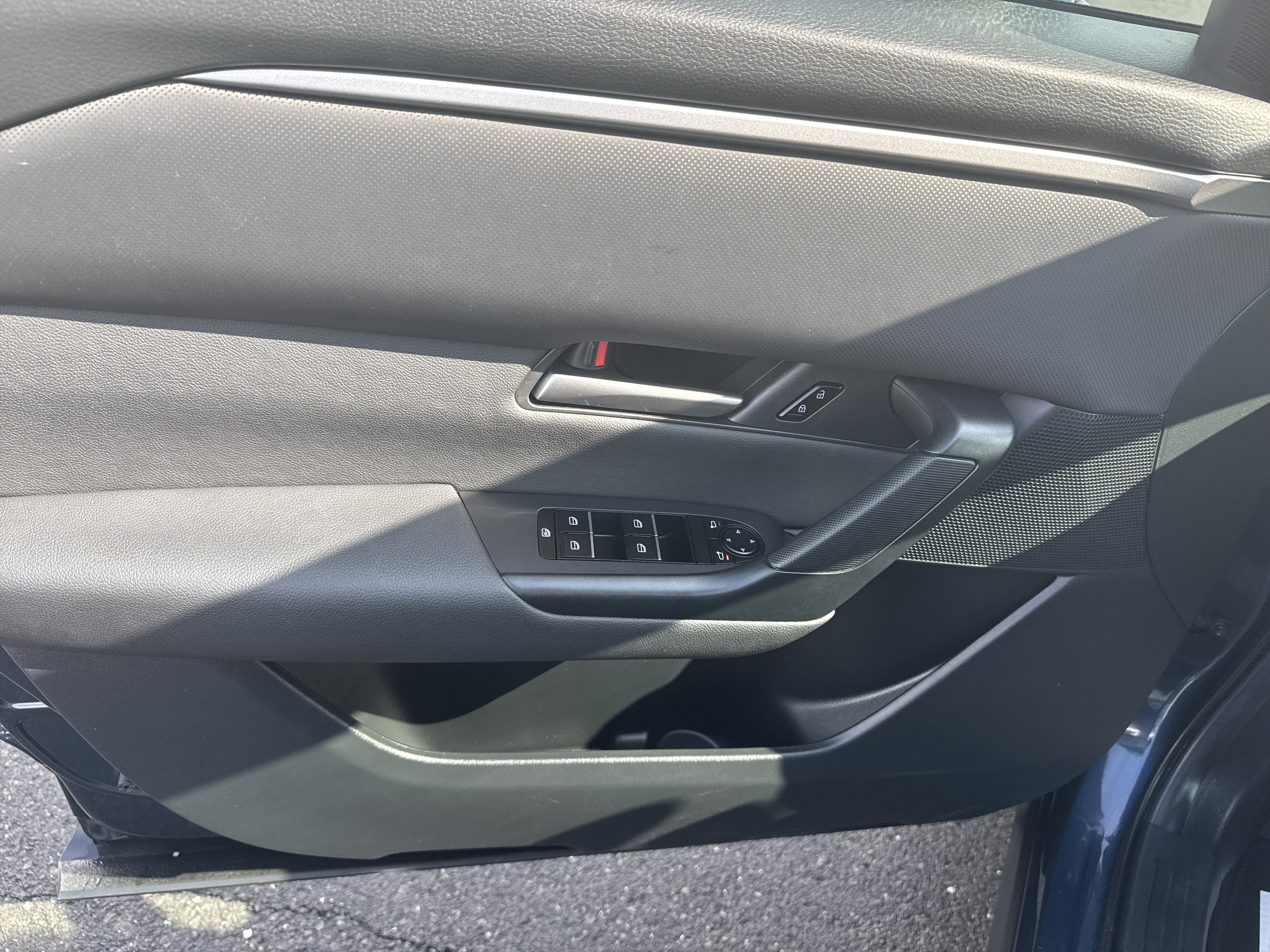 Used 2025 MAZDA CX-50 AWD 2.5 S w/ Preferred Package image 16