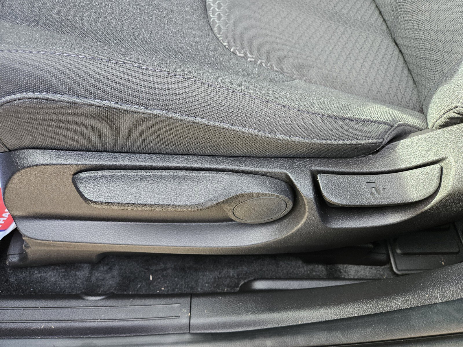 New 2026 Kia Carnival LX image 9