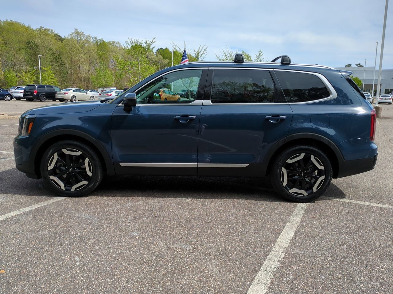 Used 2025 Kia Telluride S AWD/4WD image 7