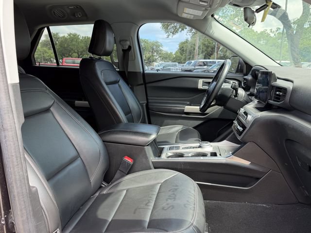 Used 2022 Ford Explorer XLT w/ Equipment Group 202A RWD image 15