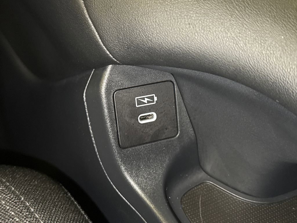 Certified 2025 Honda HR-V LX image 27