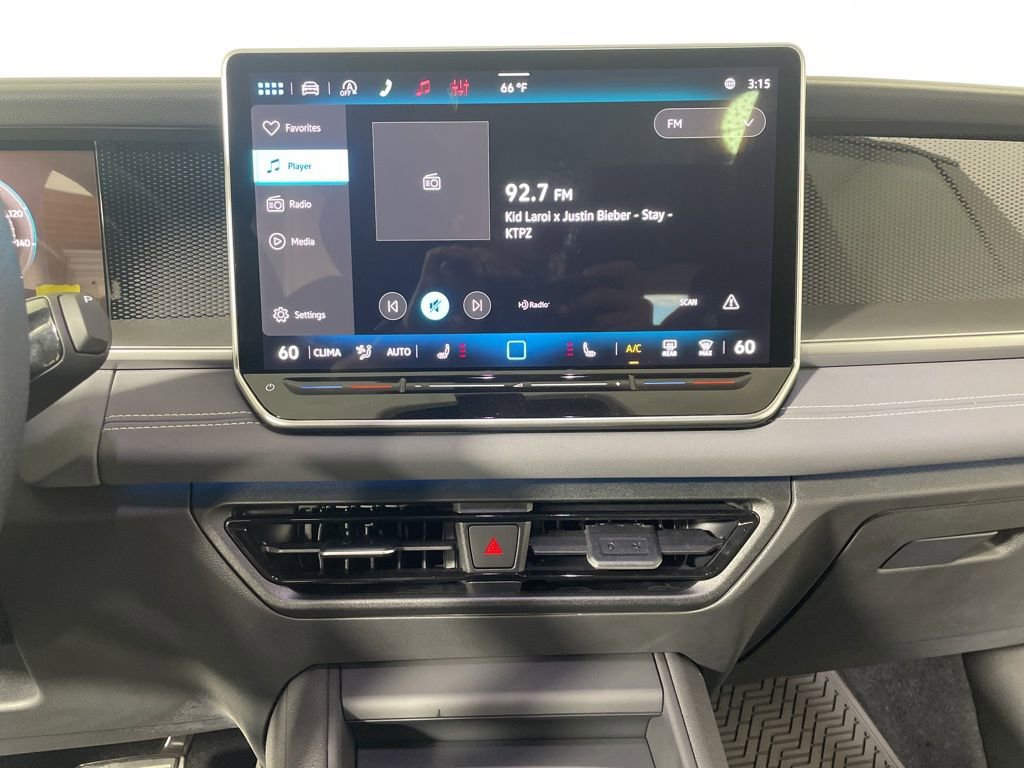 New 2026 Volkswagen Tiguan SE R-Line AWD/4WD image 15