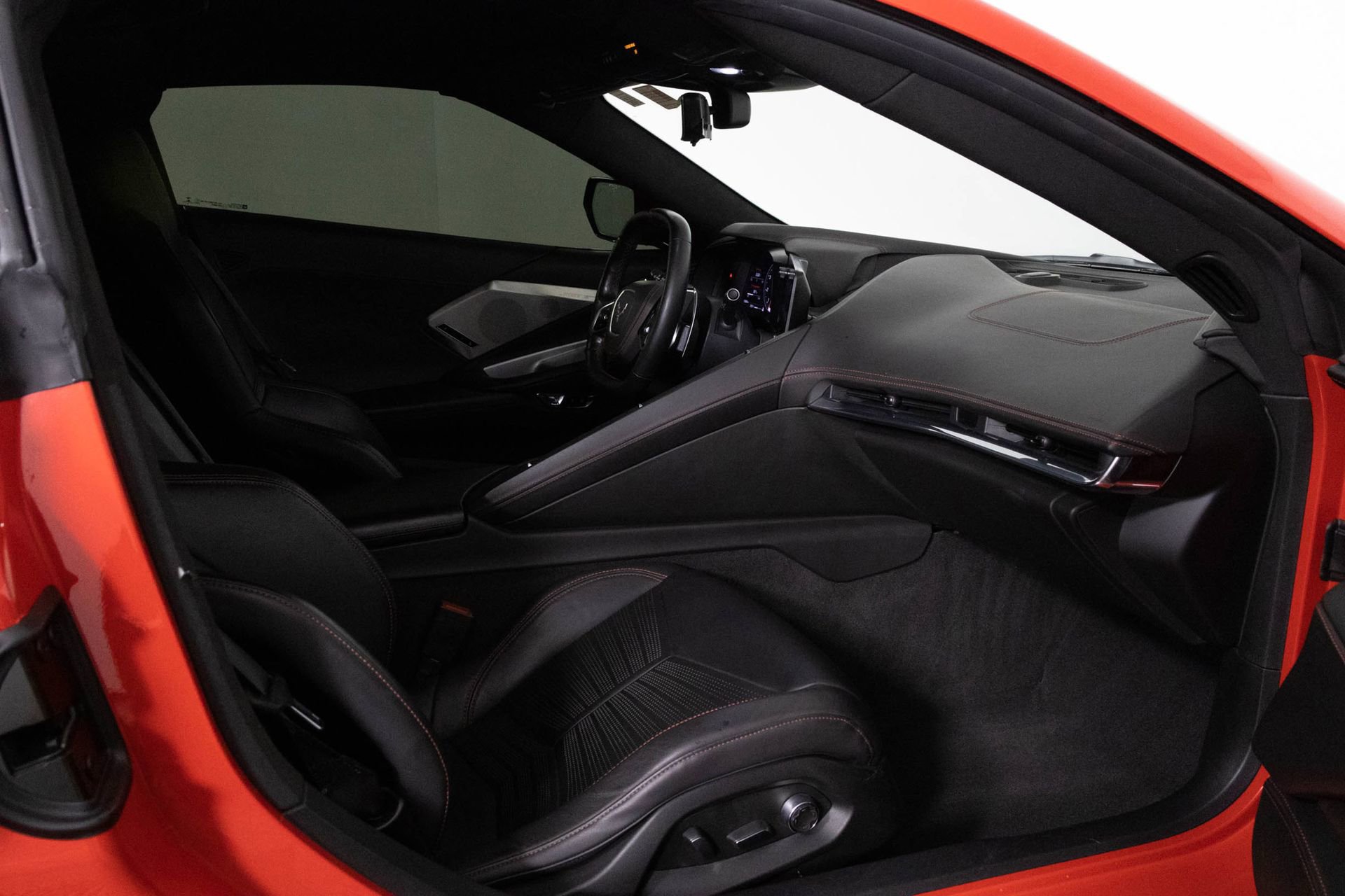 Used 2020 Chevrolet Corvette Stingray Premium Cpe w/ 3LT Preferred Equipment Group image 33