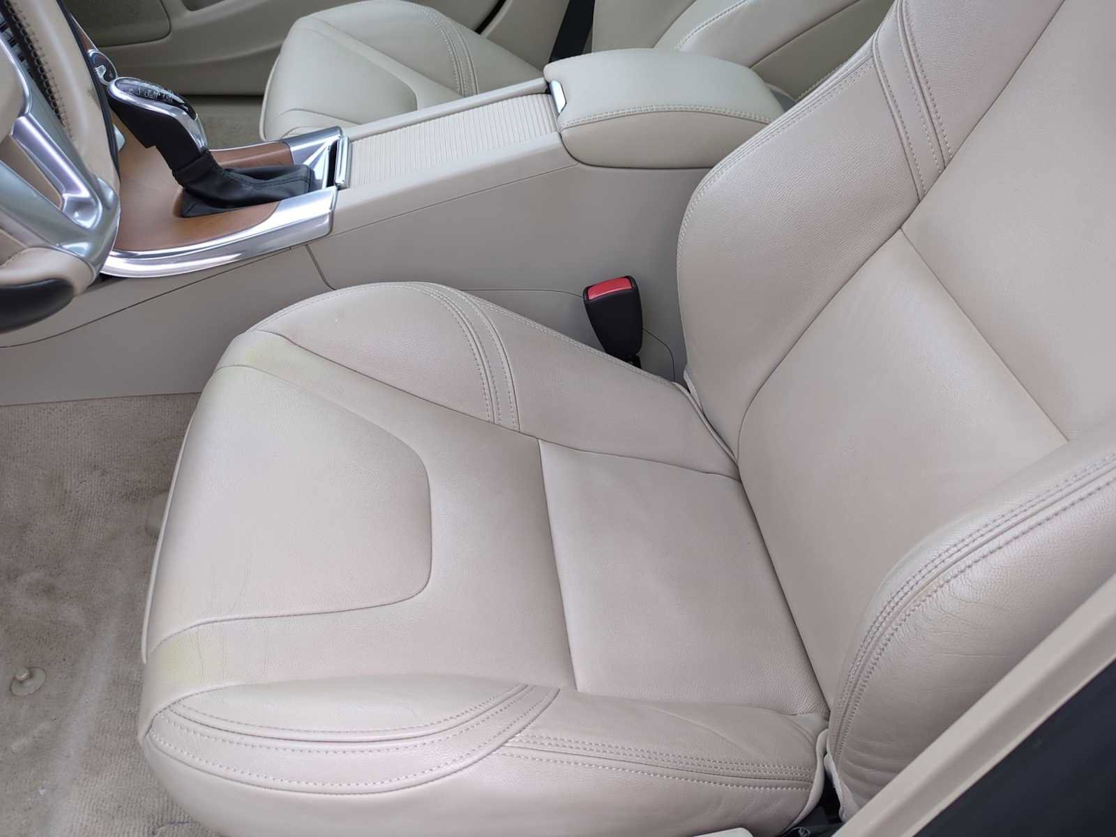 Used 2016 Volvo S60 T5 Inscription Platinum image 16