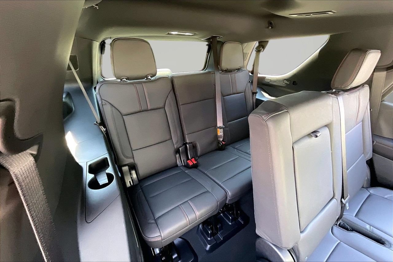 Used 2025 Chevrolet Tahoe RST w/ Comfort Package AWD/4WD image 26