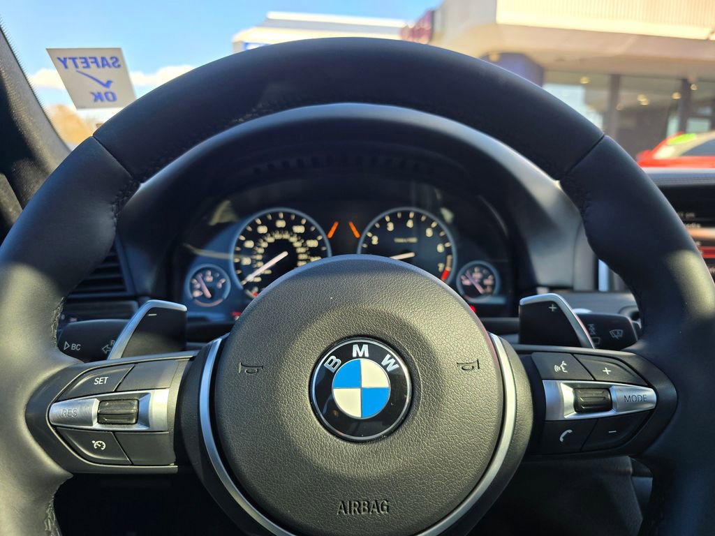 Used 2015 BMW 550i Sedan image 31