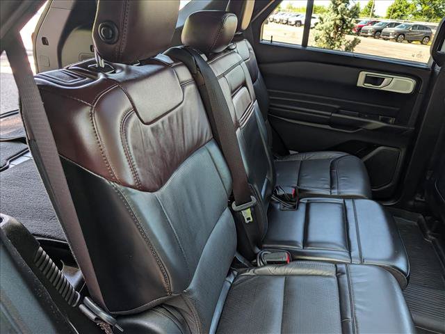 Used 2020 Ford Explorer Platinum w/ Premium Technology Package AWD/4WD image 17