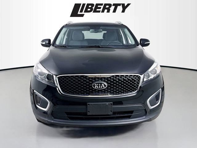 Used 2016 Kia Sorento LX w/ LX Convenience Package image 2